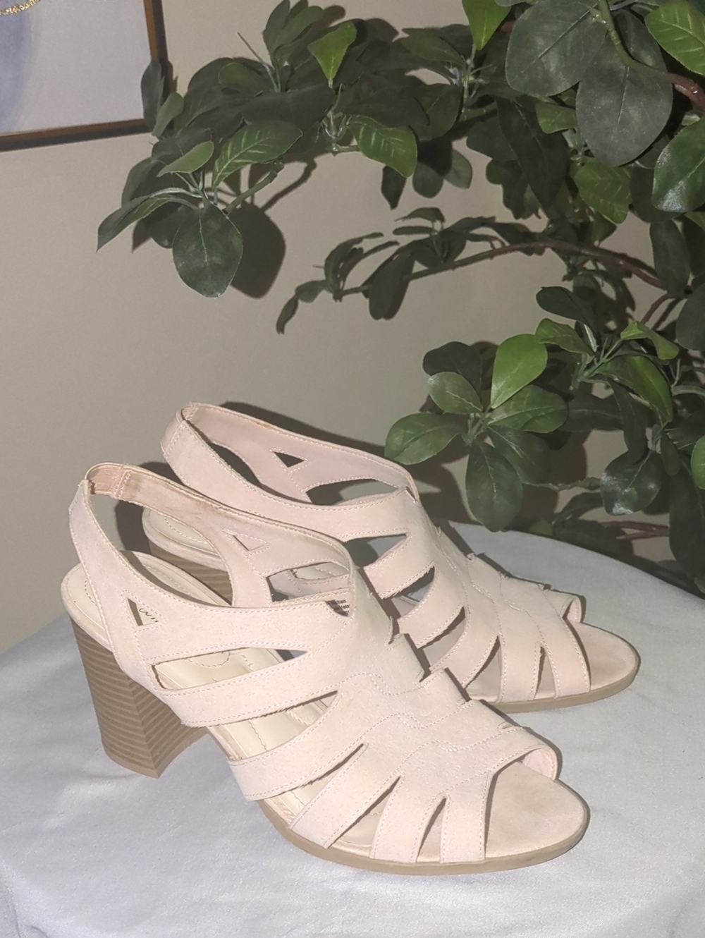 dexflex comfort Blush Pink Cutout Slingback Heeled Sandals